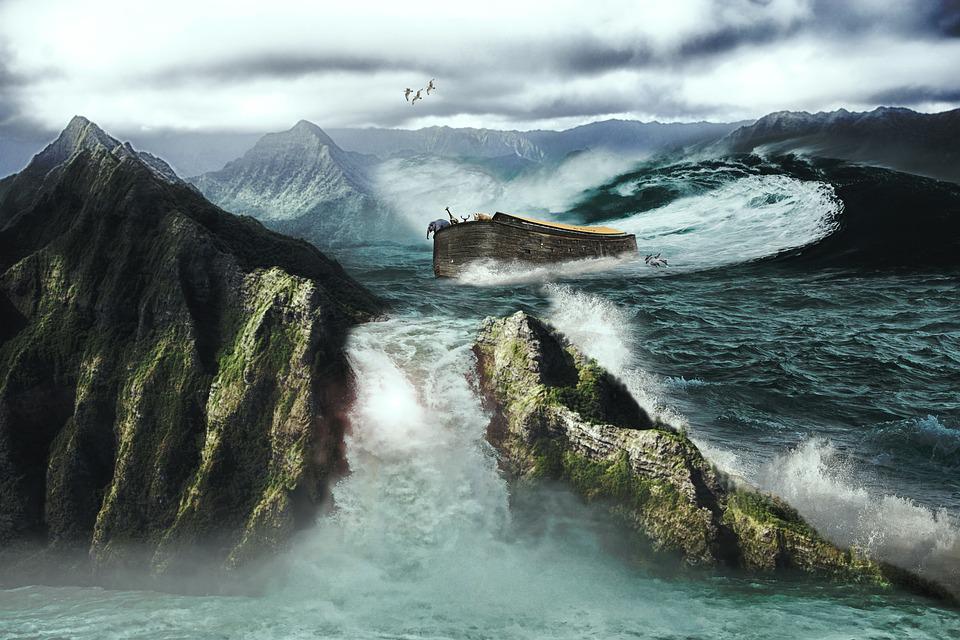 El arca de Noé entre montañas pero aun sobre el agua